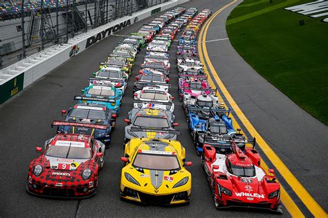 rolex 24 car racing